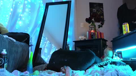 Ivey and James online show from December 7, 2024, 2:31 am