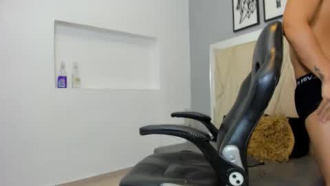 Snapshot of ivo_beischel chatting on October 13, 2025, 5:40 am Ivo Beischel online show from October 13, 2025, 5:40 am