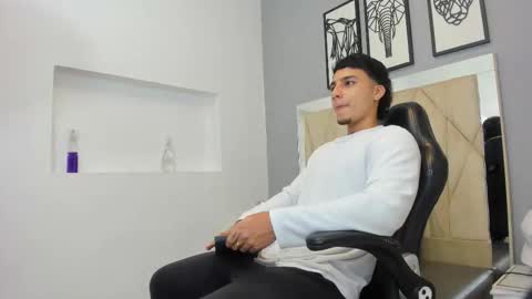 Snapshot of ivo_beischel chatting on October 16, 2025, 5:08 am Ivo Beischel online show from October 16, 2025, 5:08 am