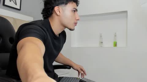 Snapshot of ivo_beischel chatting on October 22, 2025, 4:13 am Ivo Beischel online show from October 22, 2025, 4:13 am