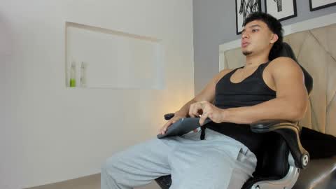 Snapshot of ivo_beischel chatting on October 23, 2025, 4:45 am Ivo Beischel online show from October 23, 2025, 4:45 am