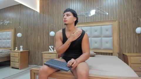 Snapshot of ivo_beischel chatting on November 5, 2025, 10:32 pm Ivo Beischel online show from November 5, 2025, 10:32 pm