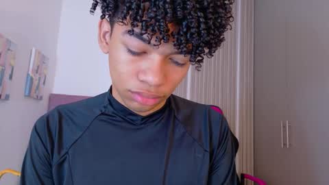 Snapshot of ivone_rose_ chatting on October 29, 2025, 12:18 pm Ivon online show from October 29, 2025, 12:18 pm