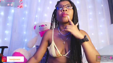 Snapshot of ivonjoness chatting on March 8, 2025, 8:11 am Ivon Miss Jones online show from March 8, 2025, 8:11 am