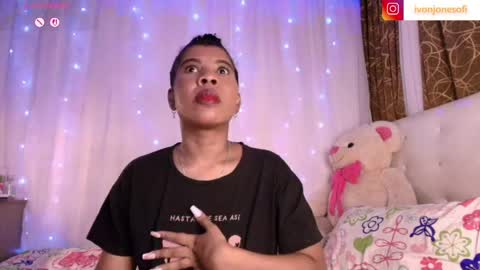  Ivon  Miss Jones  online show from May 13, 2026, 3:04 am
