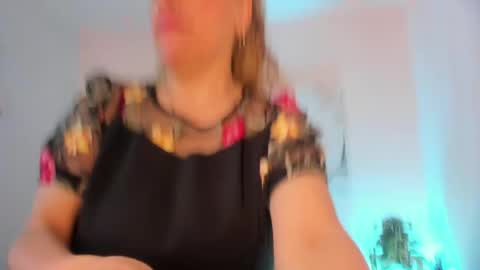 Ivonne online show from April 30, 2026, 12:55 pm
