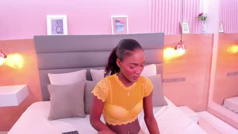 Ivonne Duval  online show from June 24, 2026, 2:27 pm