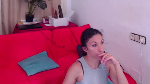Snapshot of ivonneanddom chatting on May 27, 2026, 9:17 am ivonneanddom online show from May 27, 2026, 9:17 am