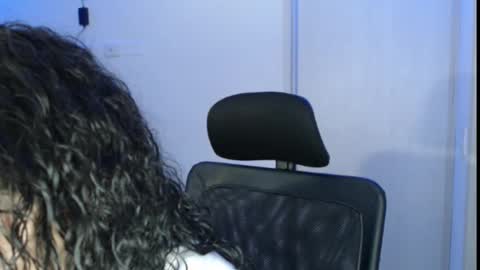 Snapshot of ivonny111 chatting on October 17, 2025, 10:23 pm ivonny111 online show from October 17, 2025, 10:23 pm