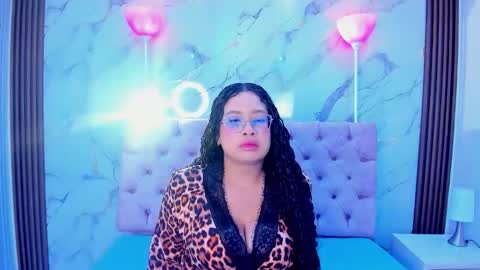 ivonygarciia online show from February 16, 2026, 7:32 pm