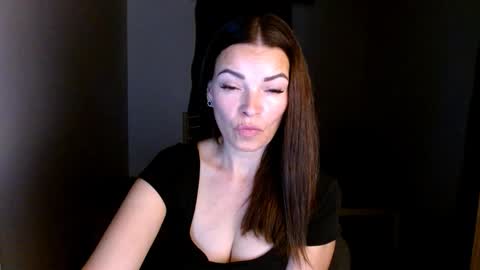Snapshot of ivorymuse chatting on May 13, 2026, 9:44 pm Lana online show from May 13, 2026, 9:44 pm