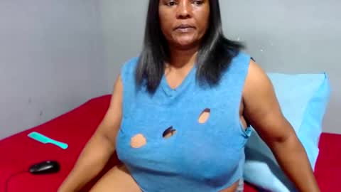 Snapshot of ivorytits48 chatting on January 17, 2025, 6:15 am IVORYTITS48 online show from January 17, 2025, 6:15 am