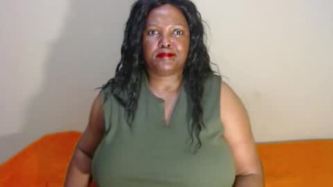 Snapshot of ivorytits48 chatting on April 23, 2026, 5:19 am IVORYTITS48 online show from April 23, 2026, 5:19 am