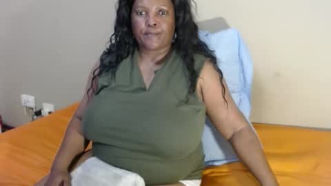 Snapshot of ivorytits48 chatting on May 8, 2026, 10:42 am IVORYTITS48 online show from May 8, 2026, 10:42 am