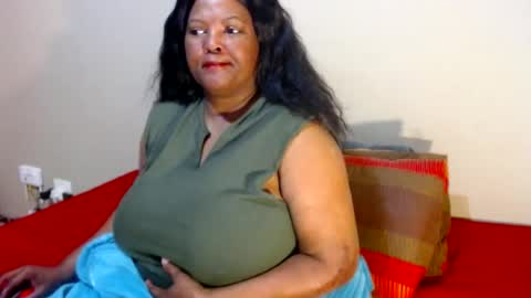 IVORYTITS48 online show from July 4, 2026, 6:30 am