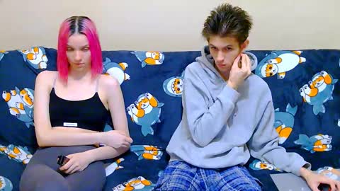 Ivy and Lester online show from September 12, 2025, 1:38 am