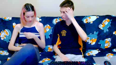 Ivy and Lester online show from December 4, 2025, 6:27 pm