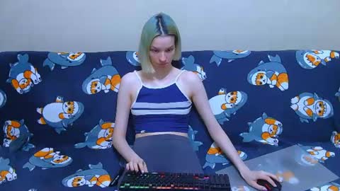 Ivy and Lester online show from July 20, 2026, 9:28 pm