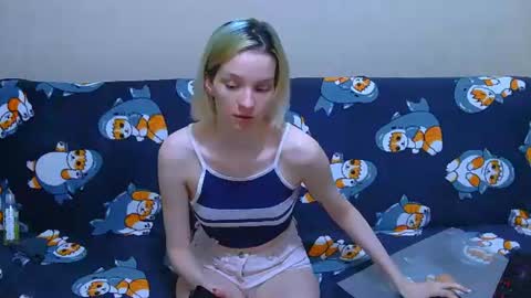 Ivy and Lester online show from July 28, 2026, 4:52 am
