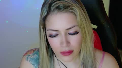 Diana Rojas  online show from November 26, 2025, 9:27 pm