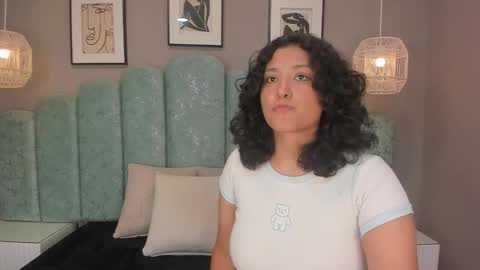 Ivy and Molly online show from September 10, 2025, 8:31 pm