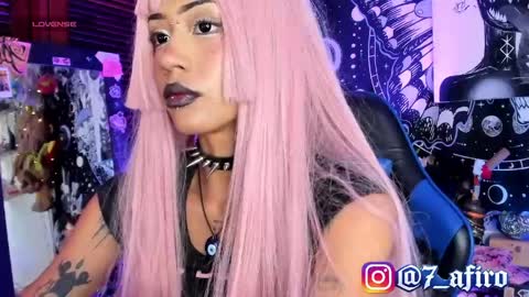 Snapshot of ivy_byte chatting on May 5, 2026, 7:11 pm - online show from May 5, 2026, 7:11 pm