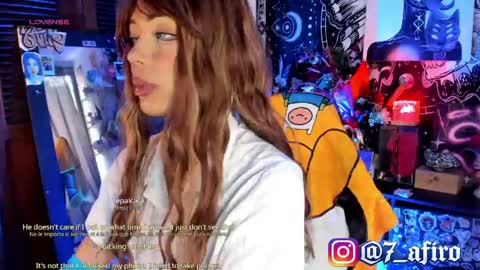 Snapshot of ivy_byte chatting on May 19, 2026, 8:37 pm - online show from May 19, 2026, 8:37 pm
