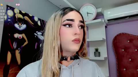 Snapshot of ivy_jane14 chatting on December 27, 2024, 2:22 pm IVY online show from December 27, 2024, 2:22 pm