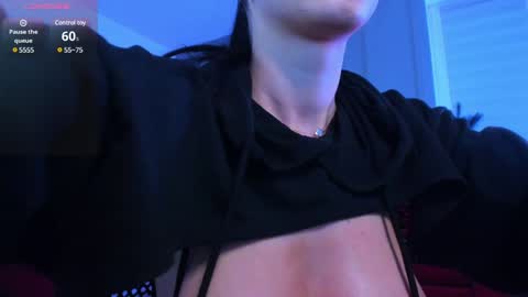 Ivy online show from December 14, 2024, 2:42 pm