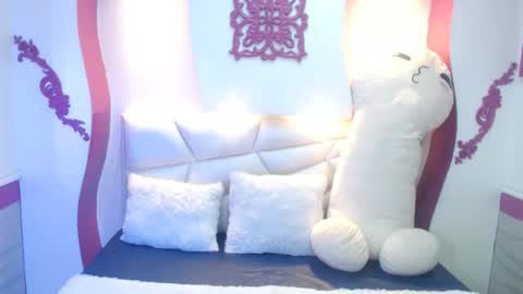 Ivy  online show from February 1, 2026, 1:42 pm