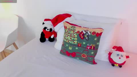 Ivy  online show from December 22, 2025, 11:18 am