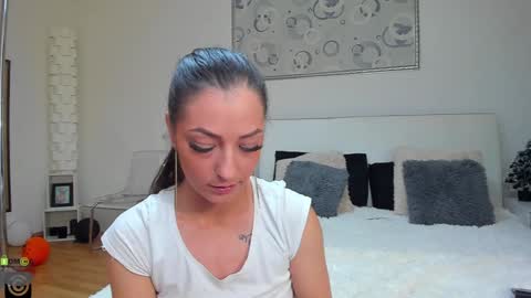 IvyFox online show from January 22, 2025, 5:17 pm