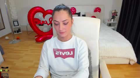 IvyFox online show from February 14, 2025, 8:59 pm