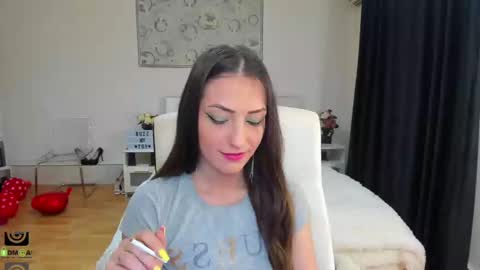 IvyFox online show from March 9, 2025, 12:42 pm