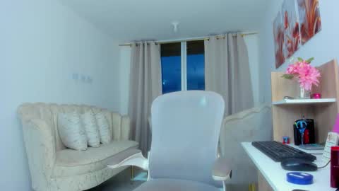 Adriana Independent Model online show from February 3, 2026, 11:15 am