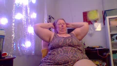 ivyjane3522 online show from June 29, 2026, 2:40 am