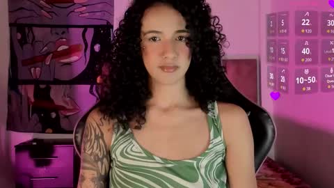 Snapshot of ivymanson_ chatting on January 19, 2026, 7:01 am Camila online show from January 19, 2026, 7:01 am