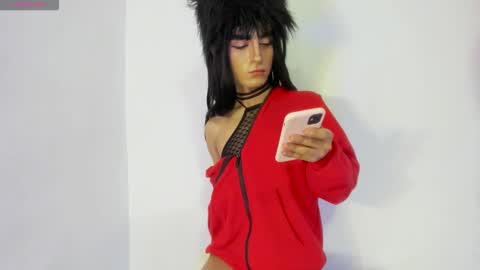 Snapshot of ivymilleer chatting on December 17, 2025, 2:23 pm ivymilleer online show from December 17, 2025, 2:23 pm