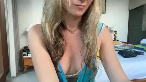 ivysagex online show from April 9, 2026, 8:20 am