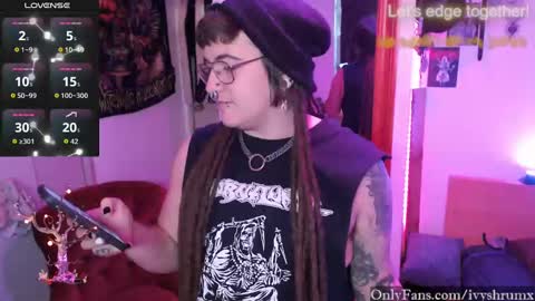 Snapshot of ivyshrumx chatting on October 9, 2025, 1:14 am Ivy ShrumX online show from October 9, 2025, 1:14 am