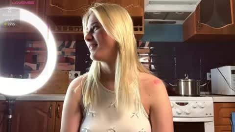 Snapshot of ivywairley chatting on April 13, 2026, 2:55 pm ivywairley online show from April 13, 2026, 2:55 pm