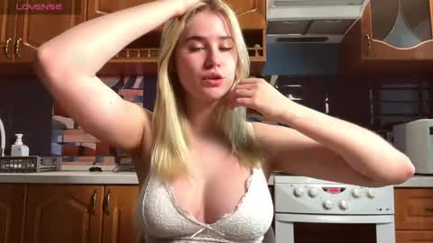 Snapshot of ivywairley chatting on April 22, 2026, 3:09 am ivywairley online show from April 22, 2026, 3:09 am