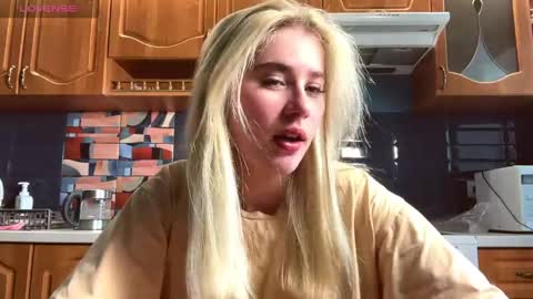 Snapshot of ivywairley chatting on April 26, 2026, 3:15 am ivywairley online show from April 26, 2026, 3:15 am