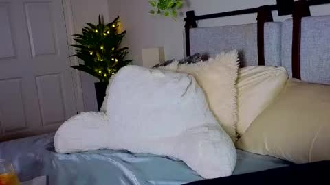 Ivy Nyxx online show from May 3, 2026, 2:17 am