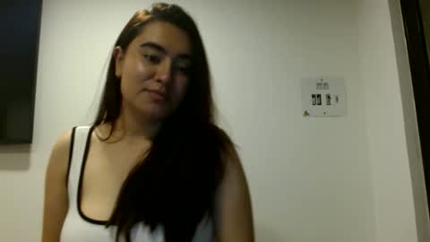 Snapshot of ivyy1_ chatting on June 9, 2026, 3:18 am Ivy online show from June 9, 2026, 3:18 am