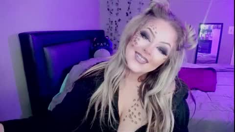 Snapshot of iwantsumbody chatting on November 1, 2025, 6:15 am Ashley3 online show from November 1, 2025, 6:15 am