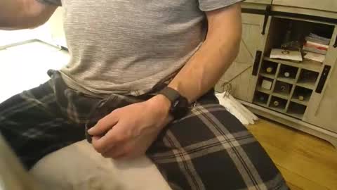 Snapshot of iwanttolicku40 chatting on October 19, 2025, 10:43 pm iwanttolicku40 online show from October 19, 2025, 10:43 pm