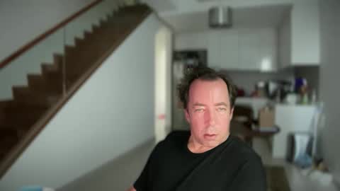 Snapshot of iwantuu2 chatting on February 9, 2025, 3:32 am chat with me to find out online show from February 9, 2025, 3:32 am