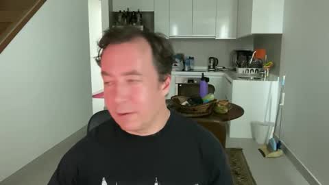 Snapshot of iwantuu2 chatting on November 6, 2025, 4:57 am chat with me to find out online show from November 6, 2025, 4:57 am