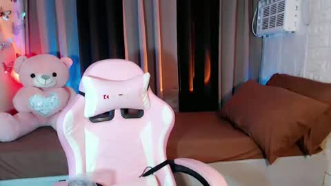 Red online show from February 3, 2025, 2:03 am